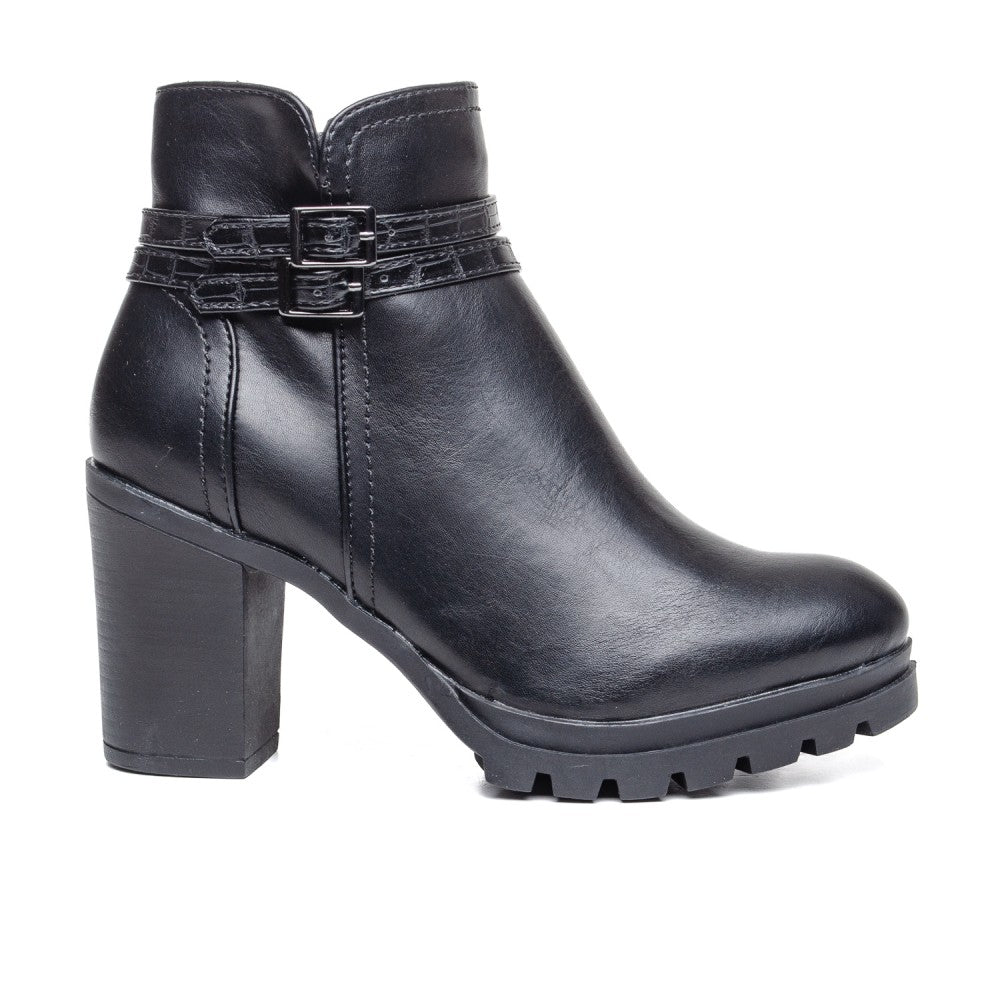 Çizme për femra 021195 E zezë